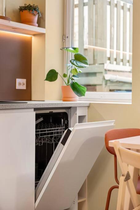 Fresh Studio Apartment, A Short Walk From Bryggen เบอร์เกน ภายนอก รูปภาพ