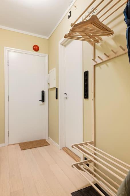 Fresh Studio Apartment, A Short Walk From Bryggen เบอร์เกน ภายนอก รูปภาพ